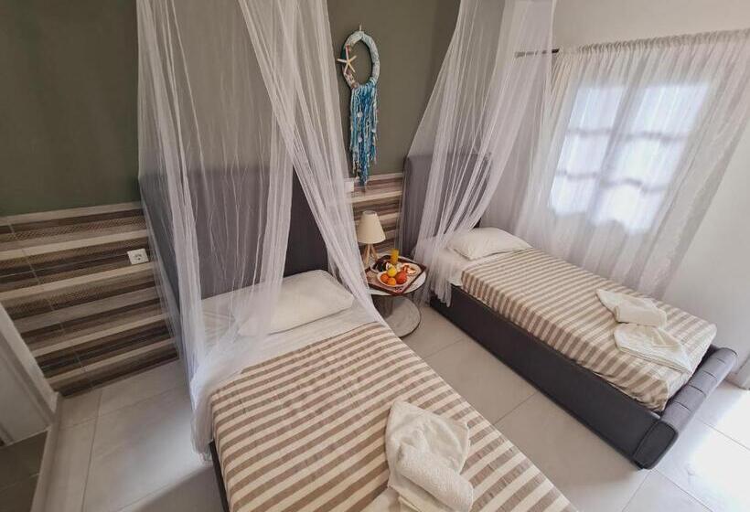 3 Bett Superior Zimmer, Villa Anto