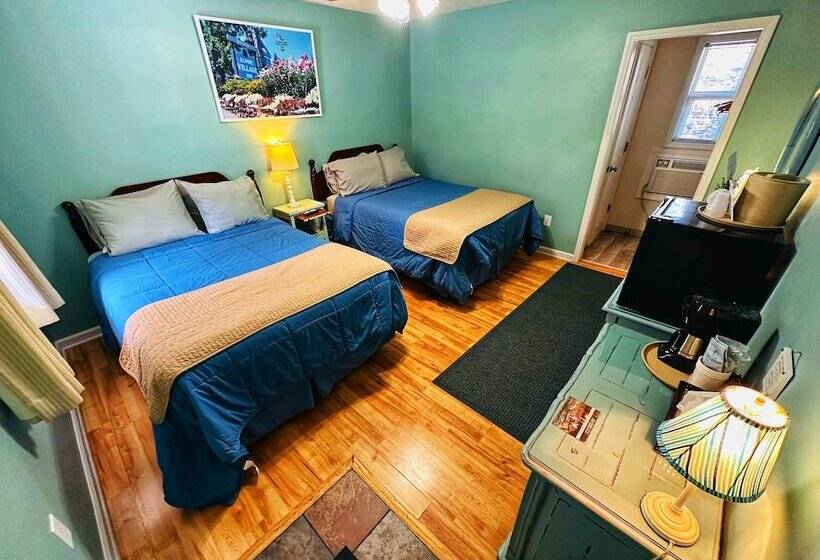 Номер Стандарт, Alpine Village Inn