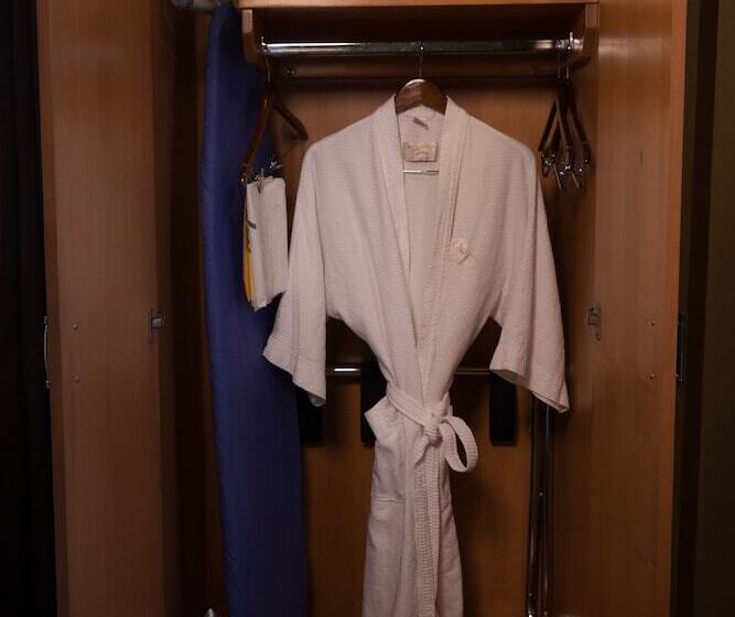 디럭스 룸, Ambassador Hotel Milwaukee, Trademark Collection By Wyndham