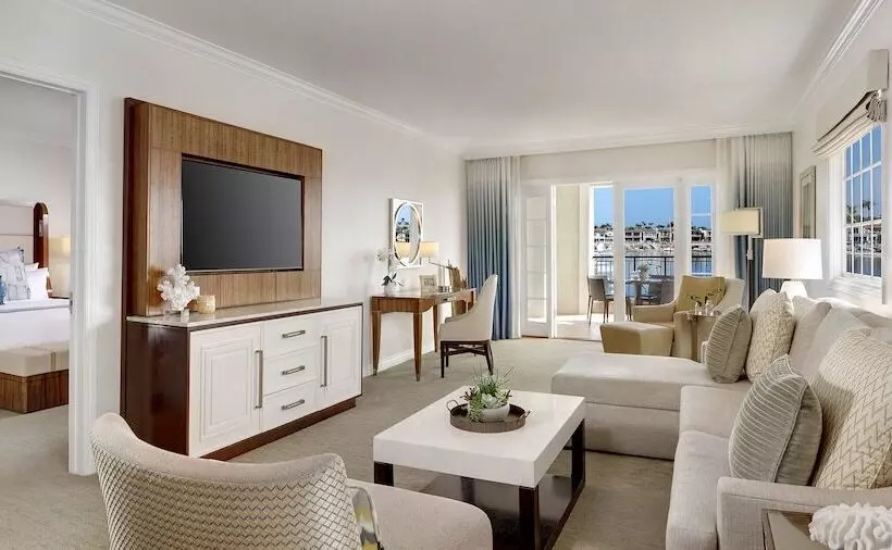 سوئیت با چشم‌انداز, Balboa Bay Resort