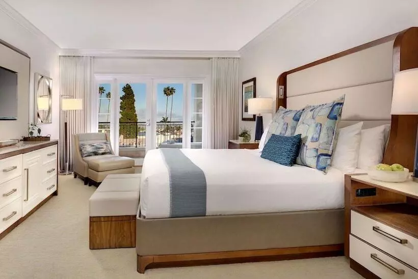 سوئیت برای معلولان, Balboa Bay Resort