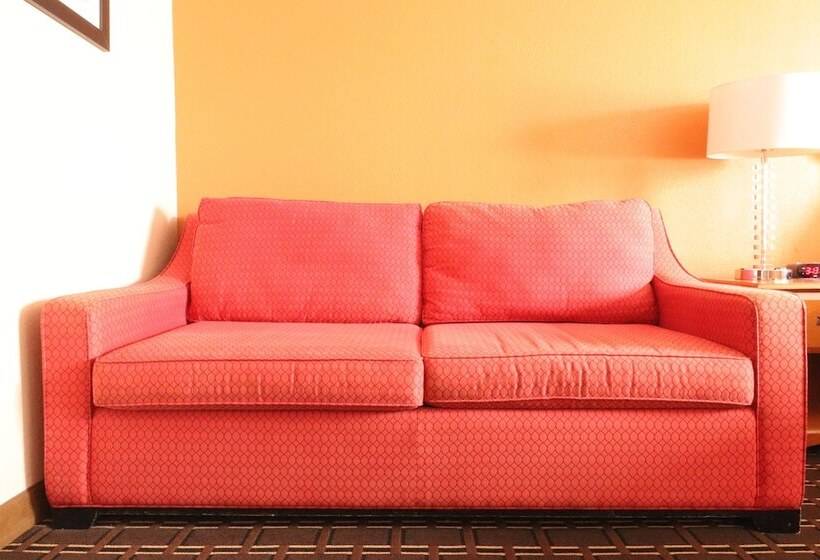 غرفة ديلوكس, Days Inn By Wyndham Black River Falls   Access To Atv Trail