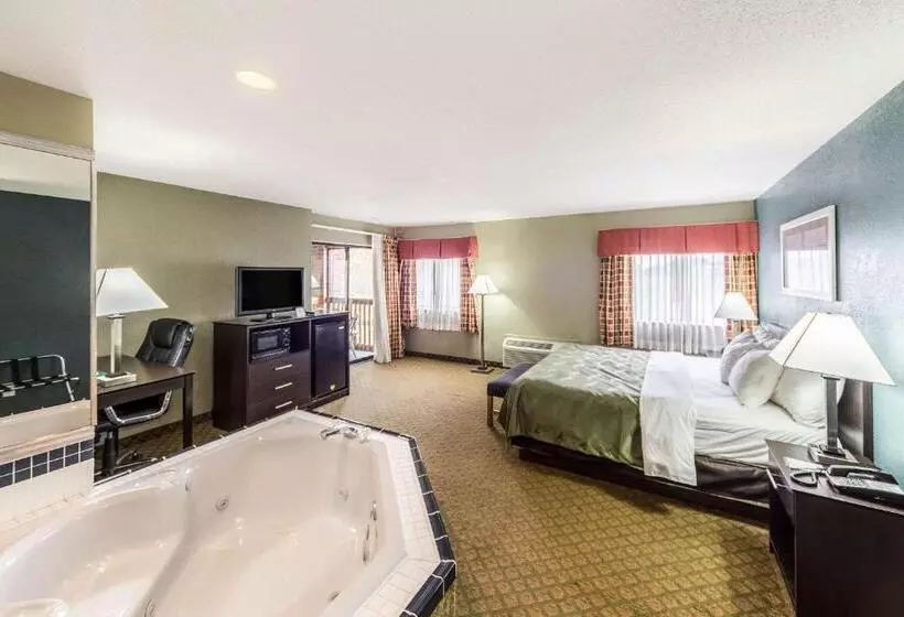 キングサイズベッドのスイートルーム, Quality Inn Columbia City Near Us30