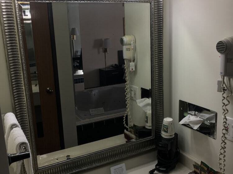 חדר סטנדרט שתי מיטות זוגיות, Quality Inn Columbia City Near Us30