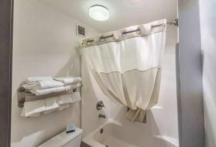 ２ダブルベッドのスタンダードルーム, Quality Inn Columbia City Near Us30