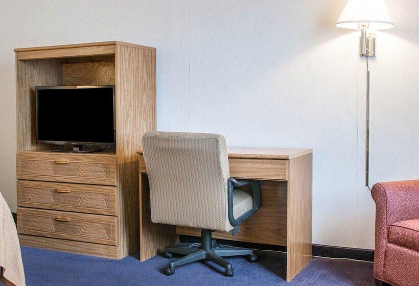 غرفه قياسيه سريرين مزدوجين, Quality Inn Hudsonville South