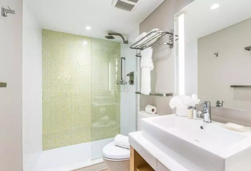 اتاق استاندارد با تخت بزرگ, The Landon Bay Harbor Miami Beach