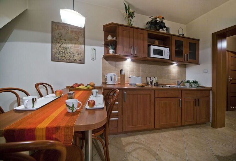شقة غرفة نوم واحدة مزودة بشُرفة, Apartamenty Apartart Zakopane