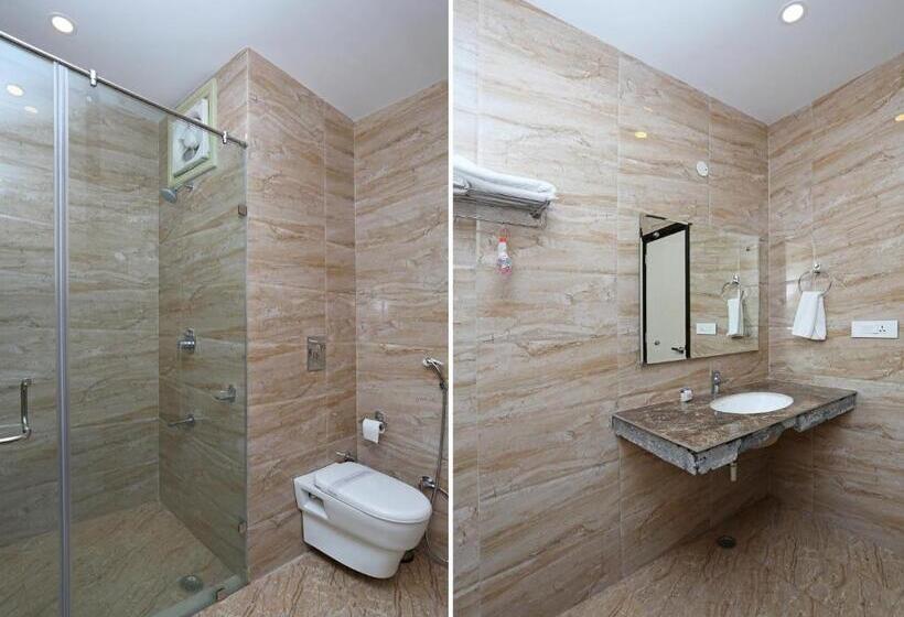 ファミリールーム, The Royal Krishna