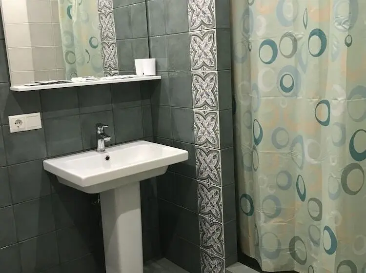 Habitació Quàdruple Estàndard, Motel Sofia