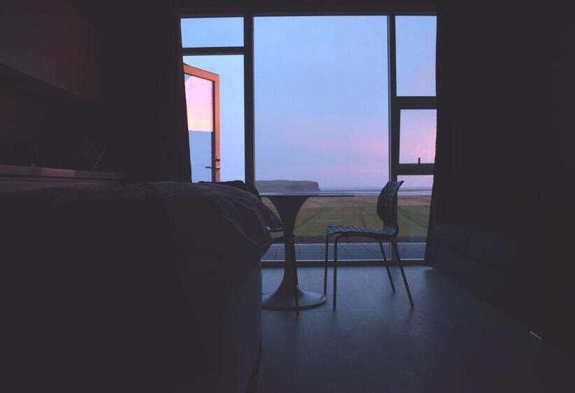 استودیوی استاندارد با چشم‌انداز دریا, Black Beach Suites