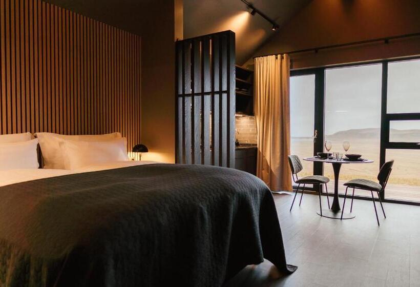 آپارتمان لوکس 1 خوابه, Black Beach Suites