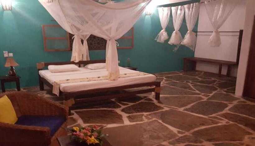 اتاق استاندارد سه تخته با چشم‌انداز باغ, Eco Villas Watamu