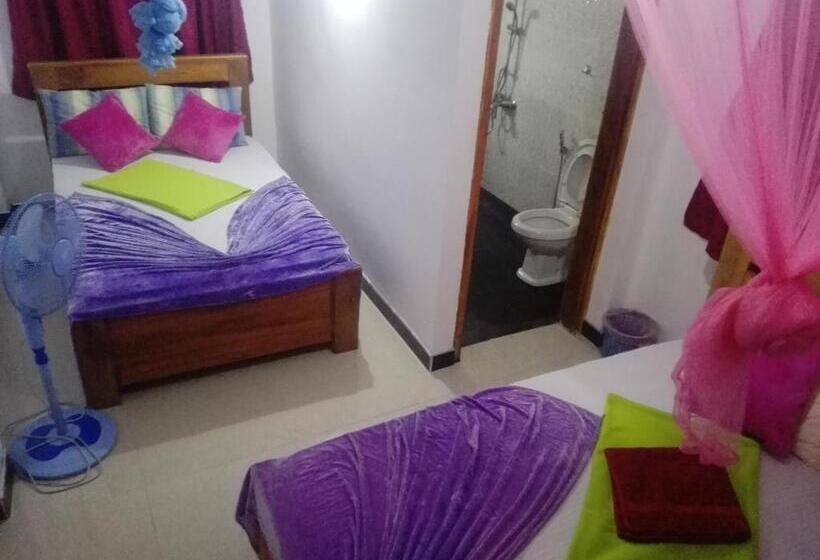 패밀리 룸, Ella New Green View