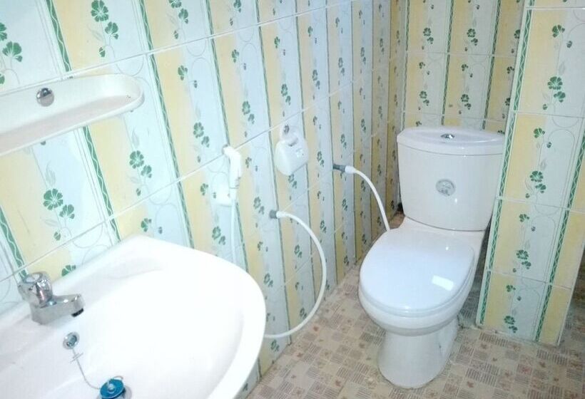 패밀리 룸, Ella New Green View