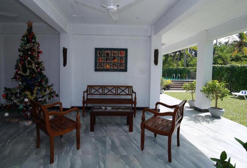 Quarto Triplo Deluxe, Athithi Villa