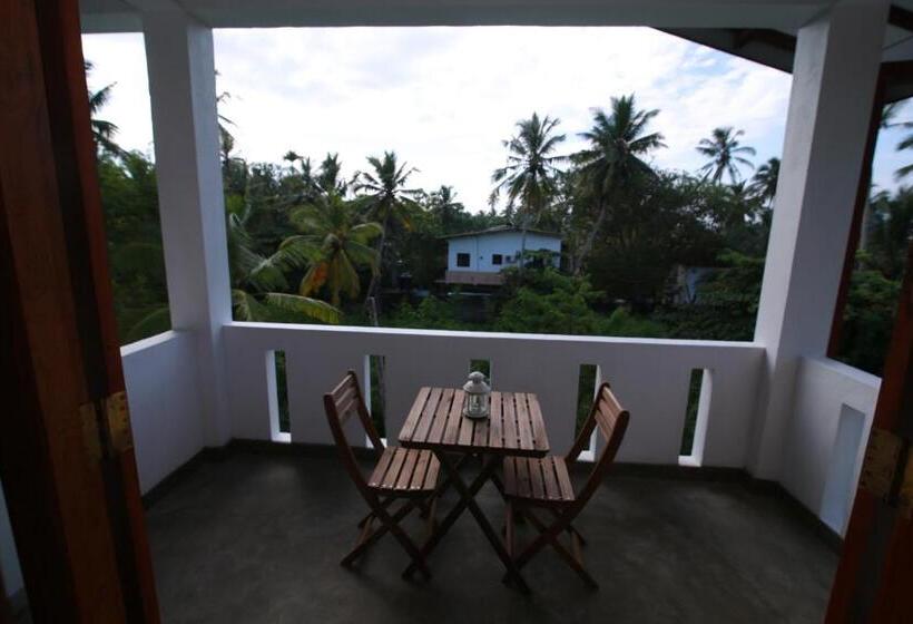 Quarto Estandar com Sacada, Athithi Villa