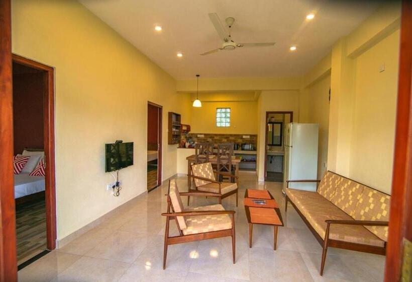 آپارتمان 1 خوابه با چشم‌انداز دریا, Athithi Villa