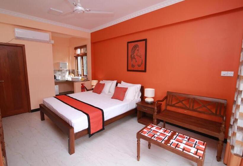 Quarto Triplo Deluxe, Athithi Villa