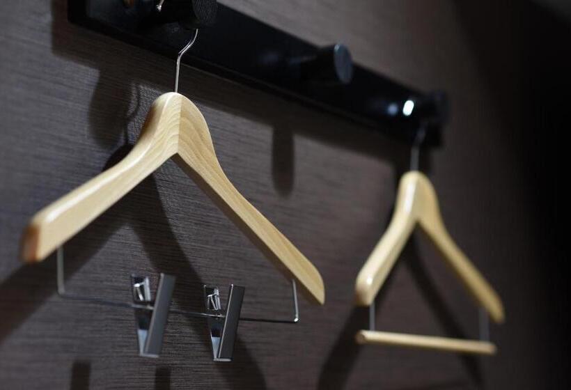 Номер Базовый Двуспальная Кровать, R Hotels Inn Hokkaido Asahikawa