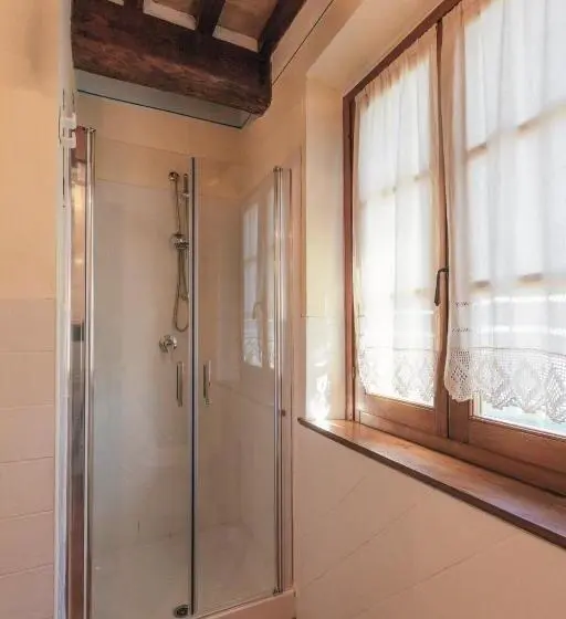 プールの見える１ベッドルームアパートメント, Agriturismo Il Borgo
