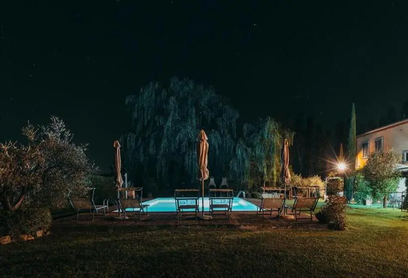 スタンダードスタジオ, Agriturismo Il Borgo