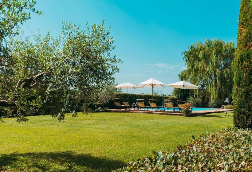 استودیوی استاندارد, Agriturismo Il Borgo