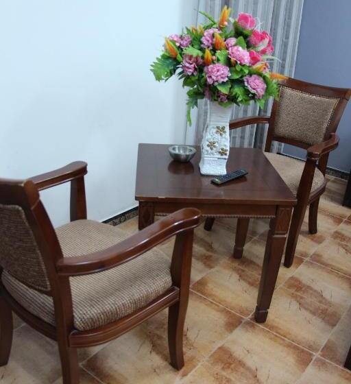 اتاق استاندارد یک نفره, Majan Guest House L.l.c