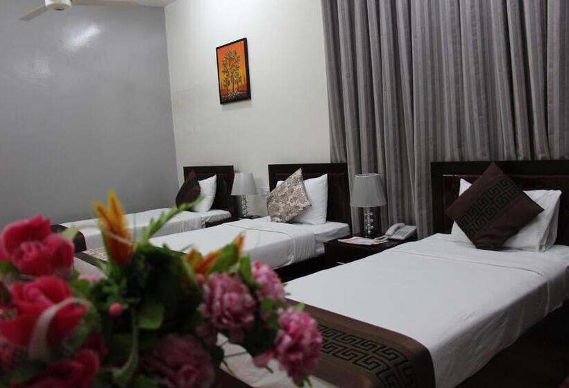 اتاق استاندارد سه نفره, Majan Guest House L.l.c