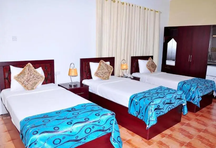 اتاق استاندارد سه نفره, Majan Guest House L.l.c