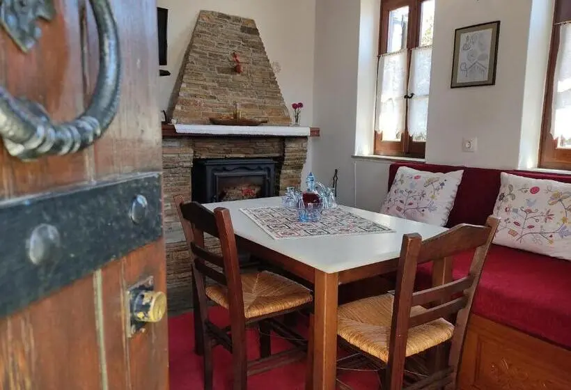 ドゥプレックスルーム, Archontiko Repana   Makrinitsa Stone Retreat