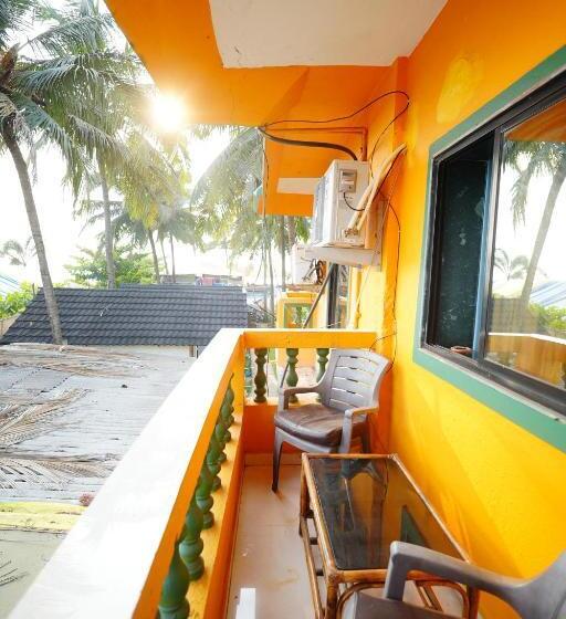 家庭间, Sunset & Waves Resort
