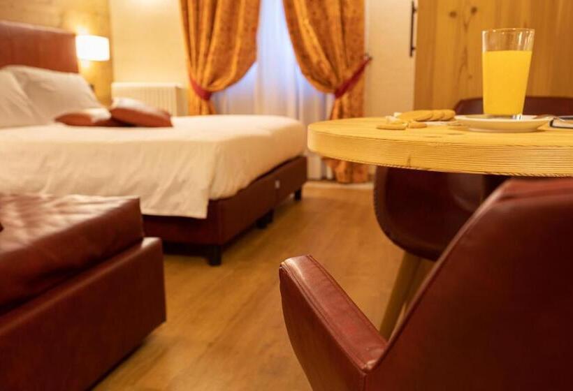 스위트, Petit Tournalin