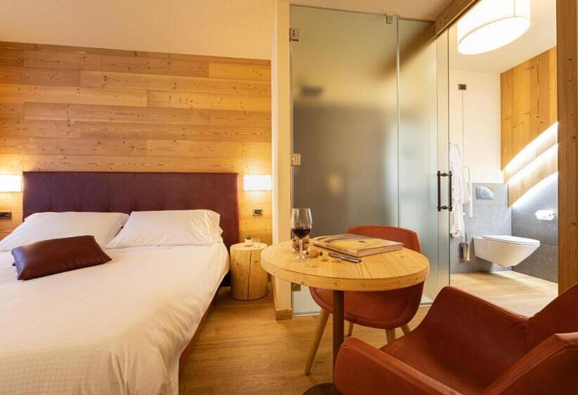 주니어 스위트, Petit Tournalin