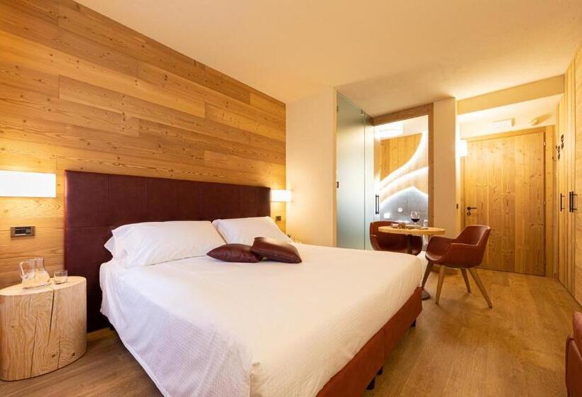 주니어 스위트, Petit Tournalin