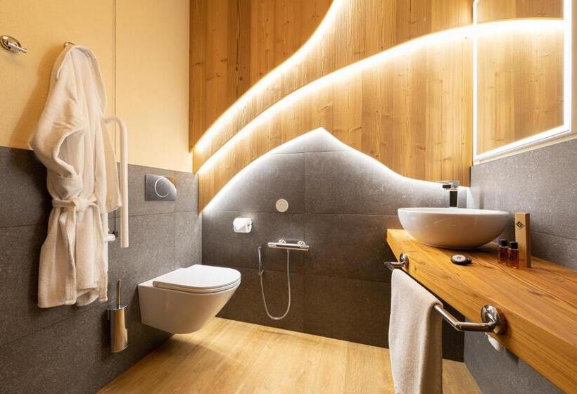 주니어 스위트, Petit Tournalin