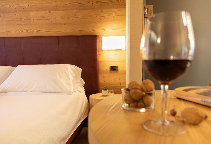 주니어 스위트, Petit Tournalin