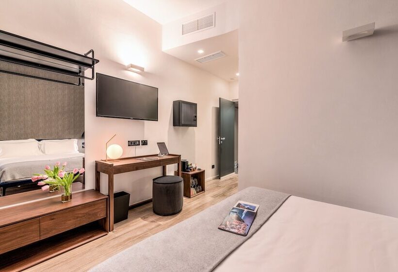 غرفة ديلوكس مطلة على المدينة, La Spezia By The First  Luxury Rooms & Suites