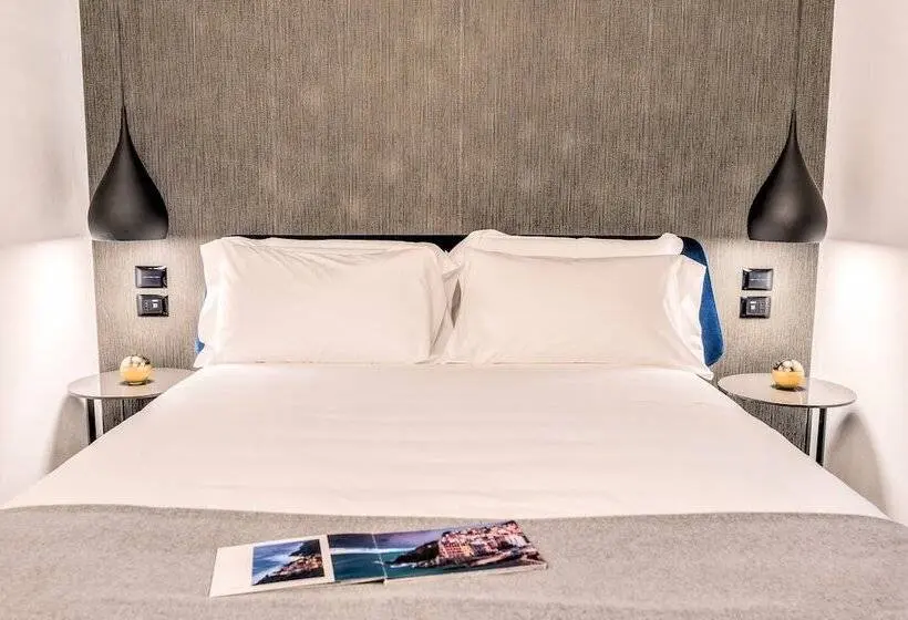 اتاق لوکس با چشم‌انداز شهر, La Spezia By The First  Luxury Rooms & Suites