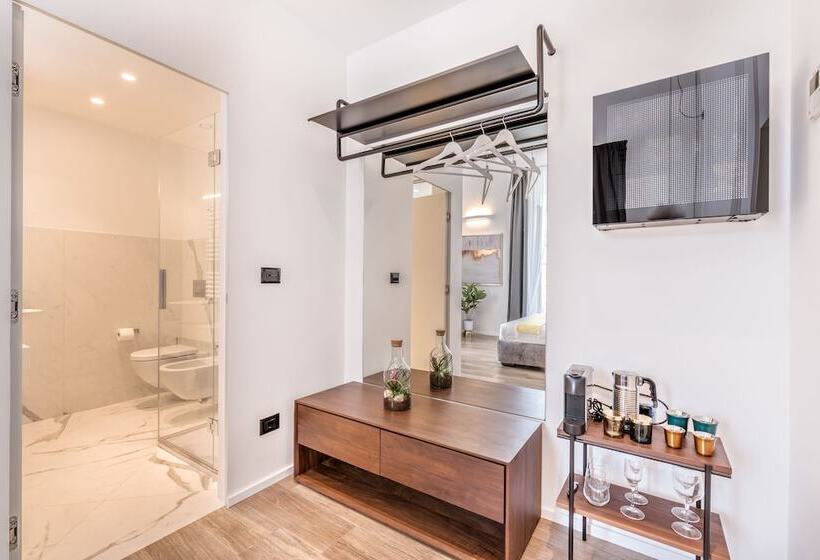 جناح جونيور مزوَّد بشرفة, La Spezia By The First  Luxury Rooms & Suites