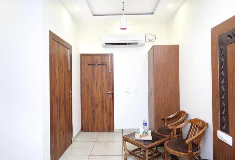 Deluxe Kolmen Hengen Huone, Atlante By Oyo Rooms