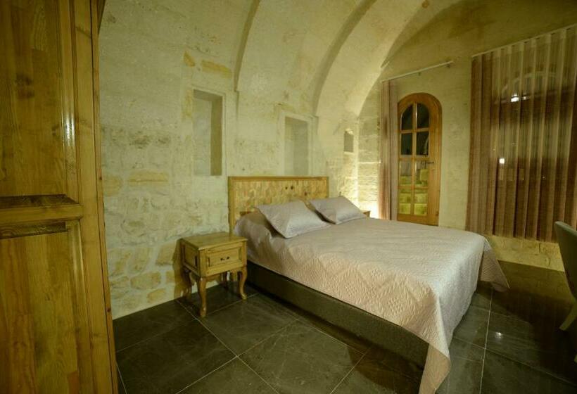 Suite with Terrace, Crassus Cave