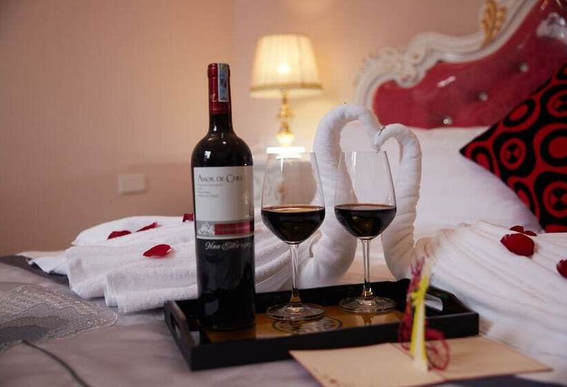 اتاق لوکس سه تخته, Lucky Budda Inn Villa