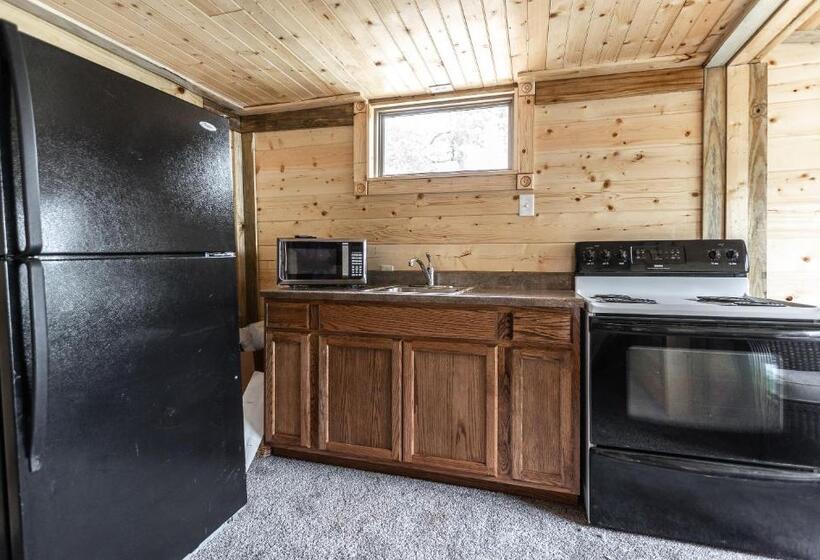 غرفة ديلوكس مزودة بشرفة, Meramec River Resort