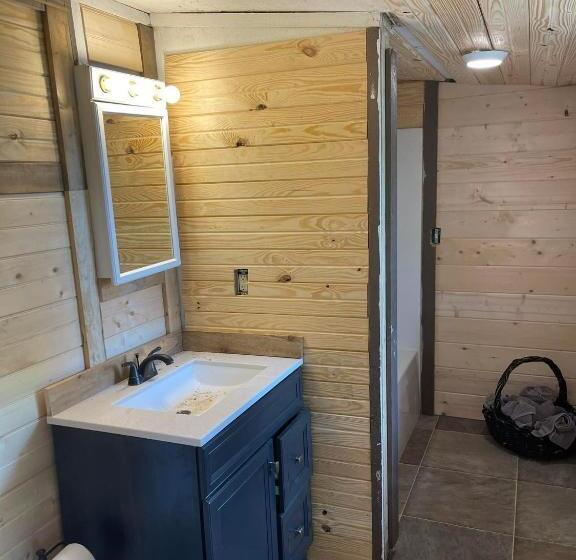 غرفة ديلوكس مزودة بشرفة, Meramec River Resort