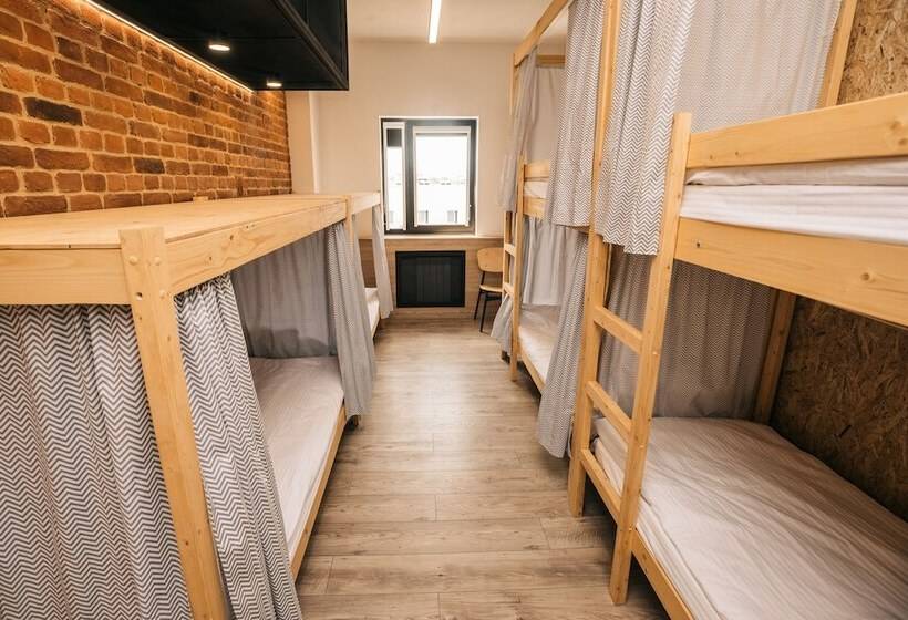 تختخواب در اتاق مشترک, Loft Hostel