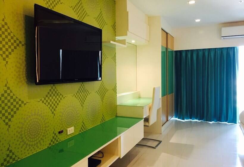 Habitació Triple Basic, View Talay 6 Condominium By Honey