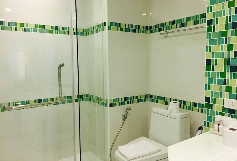 Habitació Triple Basic, View Talay 6 Condominium By Honey