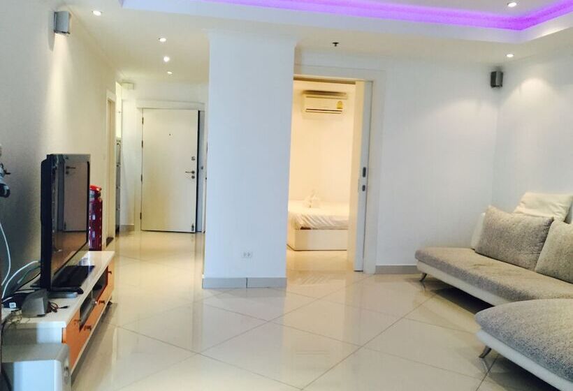 Suite Familiar 2 Dormitoris, View Talay 6 Condominium By Honey