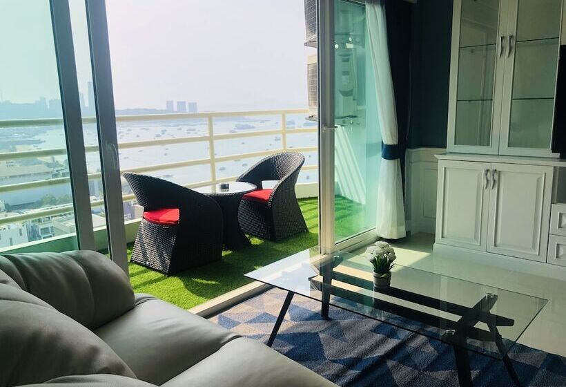 Suite Familiar 2 Dormitoris, View Talay 6 Condominium By Honey